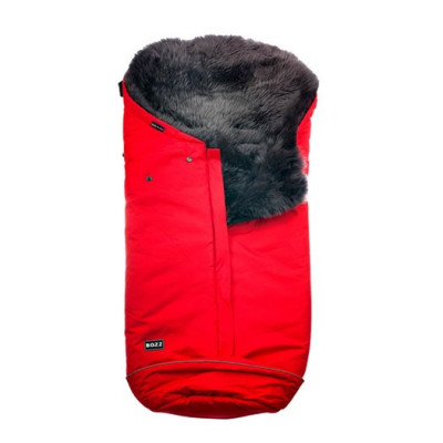 Bozz åkpåse lammskinn, röd/grå långhårig