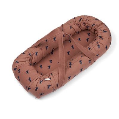 Liewood babynest Gro, horses dark rosetta