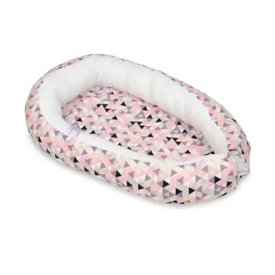PQP Babynest - Rosa Trianglar med Vit Insida