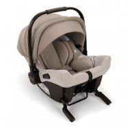 Nuna Pipa Urbn babyskydd med isofix, cedar