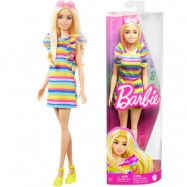Barbie Med RegnbÃ¥gsdress HBW99