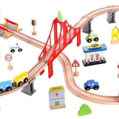 Tooky Toy - Tågbana Stad Med Tillbehör