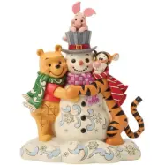 Nalle Puh - Disney Samlingsfigurer - A Chilly Creation (Pooh and Friends Hugging Snowman) - för None - flerfärgad