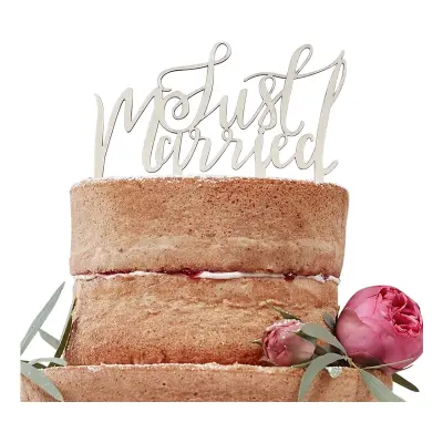 Tårtdekoration i Trä Just Married